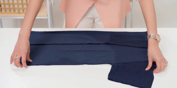 Cara Melipat Baju Metode KonMari dan Tips Packing Lebih Rapi – Baller ...