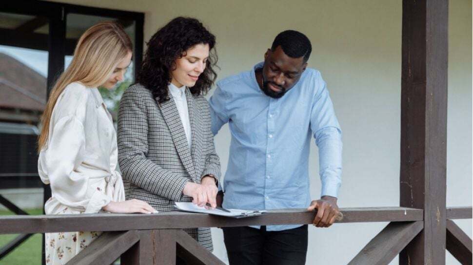 7 Cara Menyikapi Suami yang Sudah Tidak Mencintai Istri Lagi - Better ...